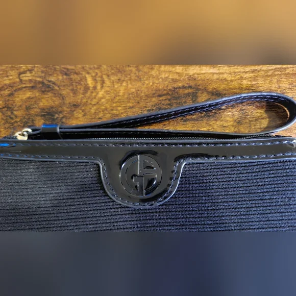 Giorgio Armani Beauty Bag NWOT - Picture 4 of 6